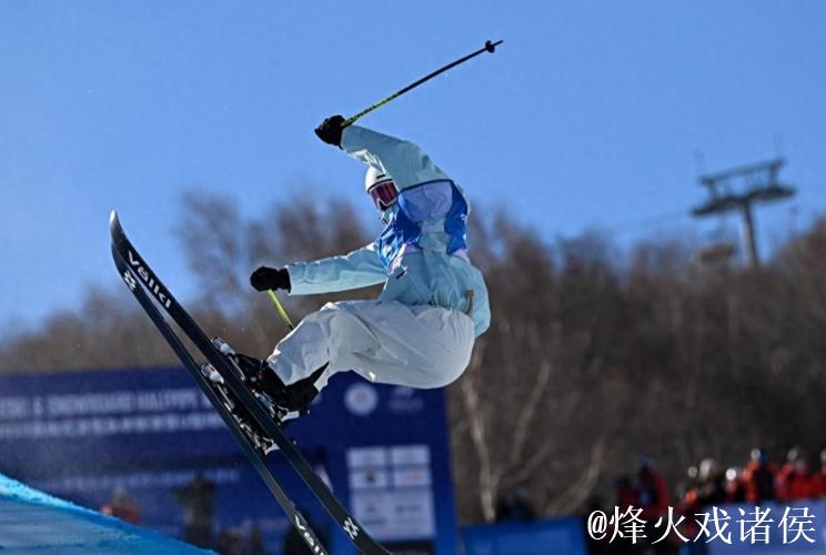 李方慧夺得自由式滑雪U型场地世界杯美国阿斯本站金牌 李方慧夺得自由式滑雪U型场地世界杯美国阿斯本站金牌