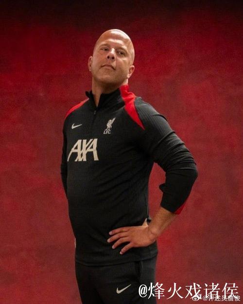 利物浦主教练斯洛特:伊萨克因伤将缺席数月 利物浦主教练斯洛特:伊萨克因伤将缺席数月