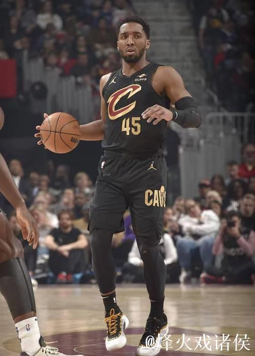 米切尔砍33分骑士狂胜太阳 老鹰不敌尼克斯三连胜终结 米切尔砍33分骑士狂胜太阳 老鹰不敌尼克斯三连胜终结