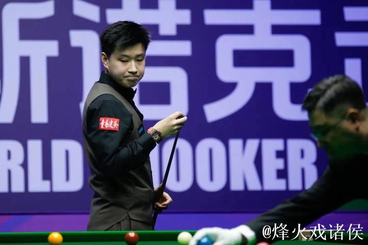 赵心童4-5不敌马奎尔 无缘斯诺克武汉公开赛16强 赵心童4-5不敌马奎尔 无缘斯诺克武汉公开赛16强