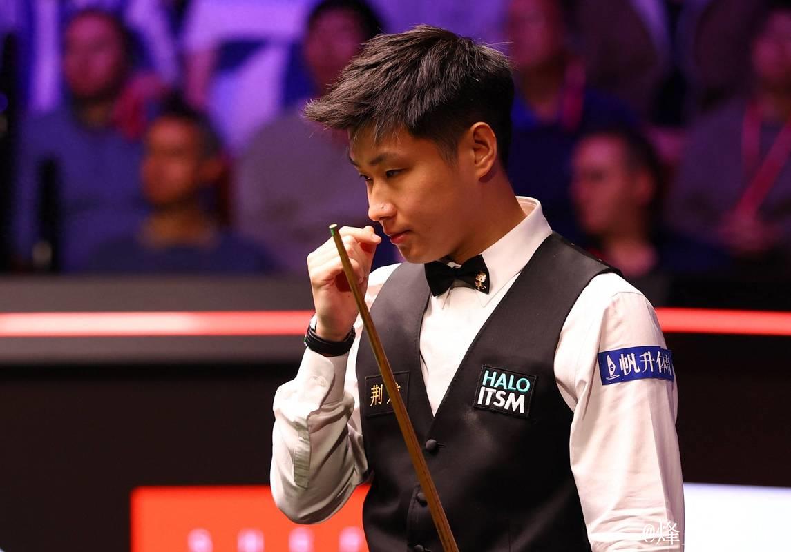 赵心童4-1战胜宾汉姆 晋级斯诺克英国公开赛32强 赵心童4-1战胜宾汉姆 晋级斯诺克英国公开赛32强